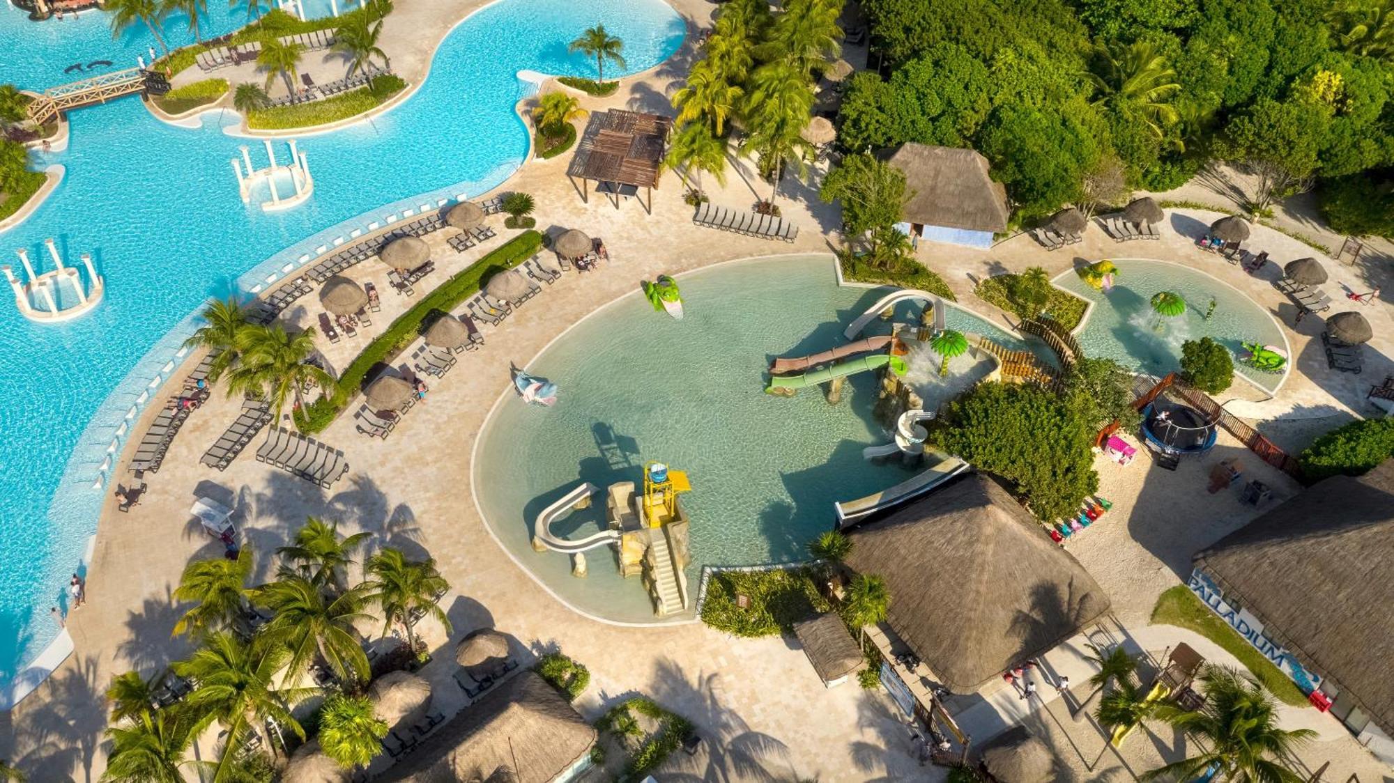 Family Selection At Grand Palladium Kantenah Resort & Spa アクマル エクステリア 写真